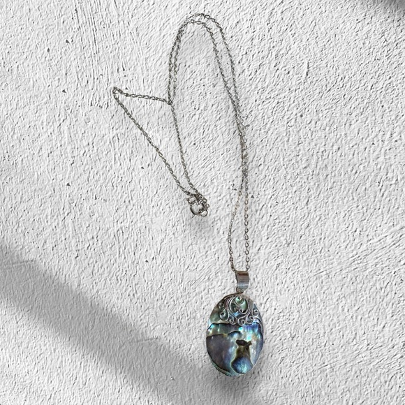Beautiful oval abalone pendant decorative sterling bail 18”stainless steel chain - Picture 3 of 4